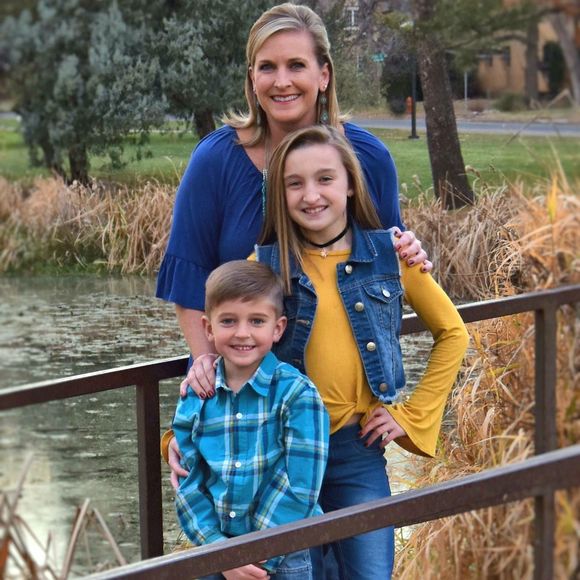 Meet your Posher, Mindy - Picture 1 of 1